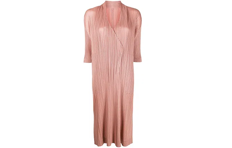 PLEATS PLEASE ISSEY MIYAKE