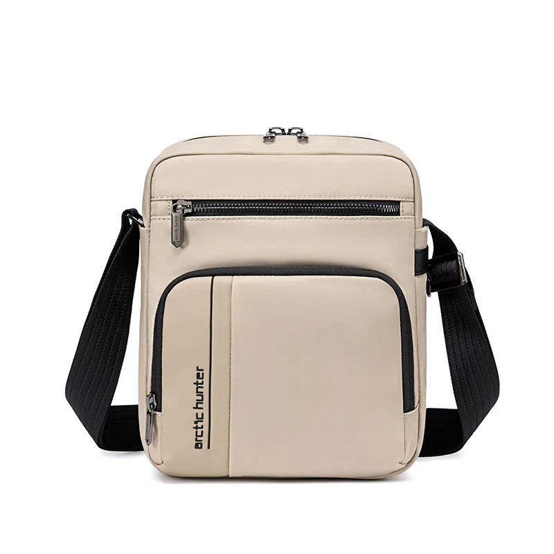 Arctic Hunter Crossbody Bag