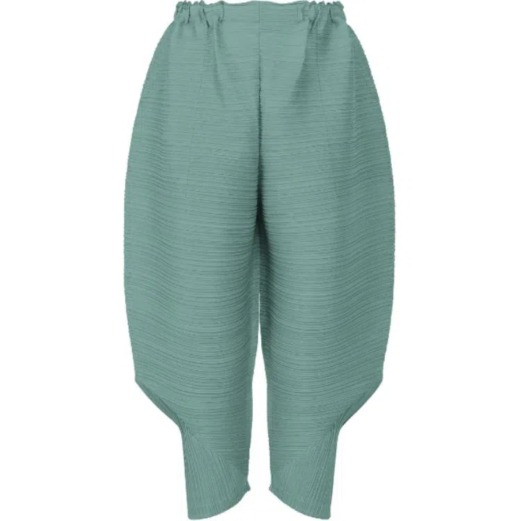 PLEATS PLEASE ISSEY MIYAKE