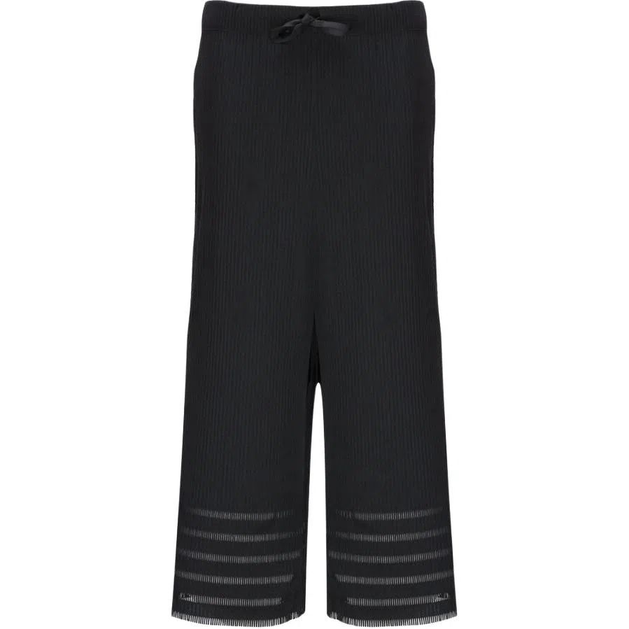 PLEATS PLEASE ISSEY MIYAKE