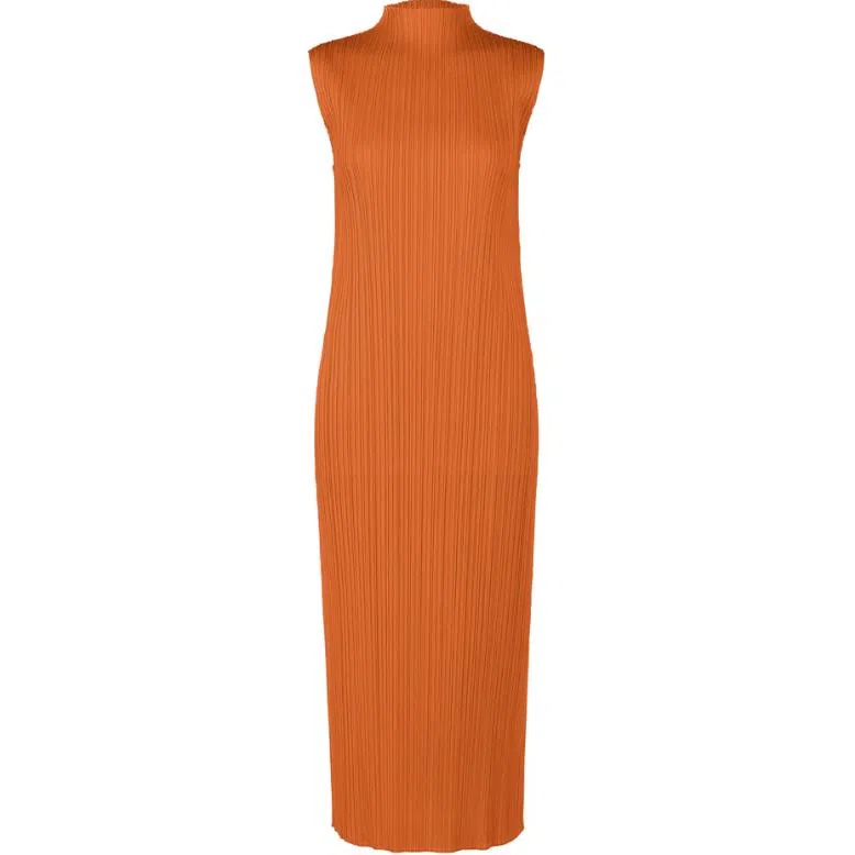 PLEATS PLEASE ISSEY MIYAKE