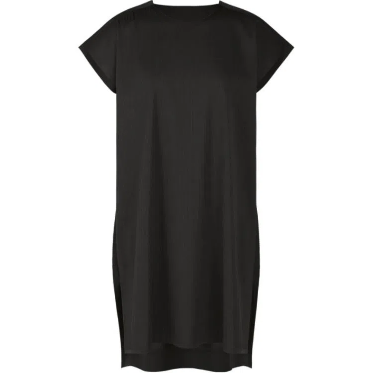 PLEATS PLEASE ISSEY MIYAKE