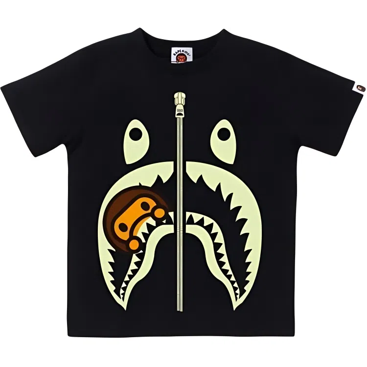 A BATHING APE T