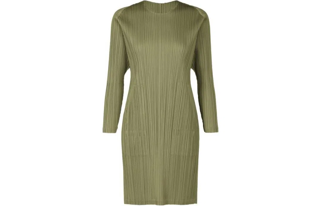 PLEATS PLEASE ISSEY MIYAKE