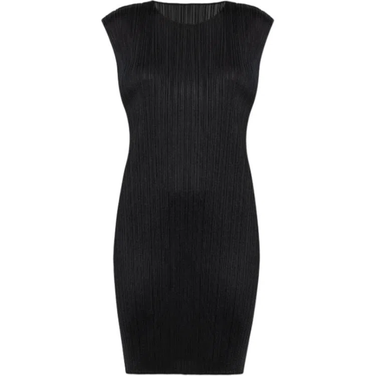 PLEATS PLEASE ISSEY MIYAKE