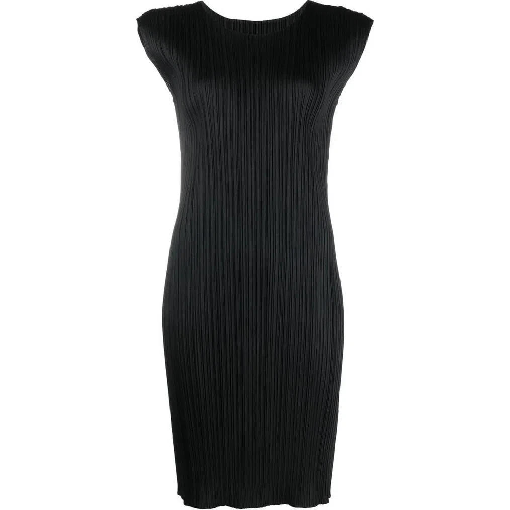 PLEATS PLEASE ISSEY MIYAKE