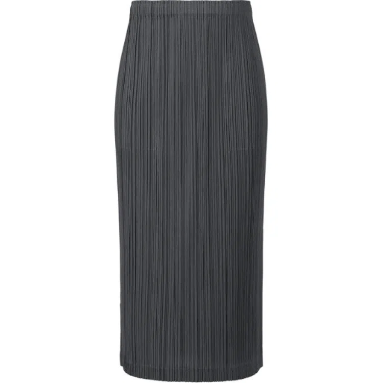 PLEATS PLEASE ISSEY MIYAKE