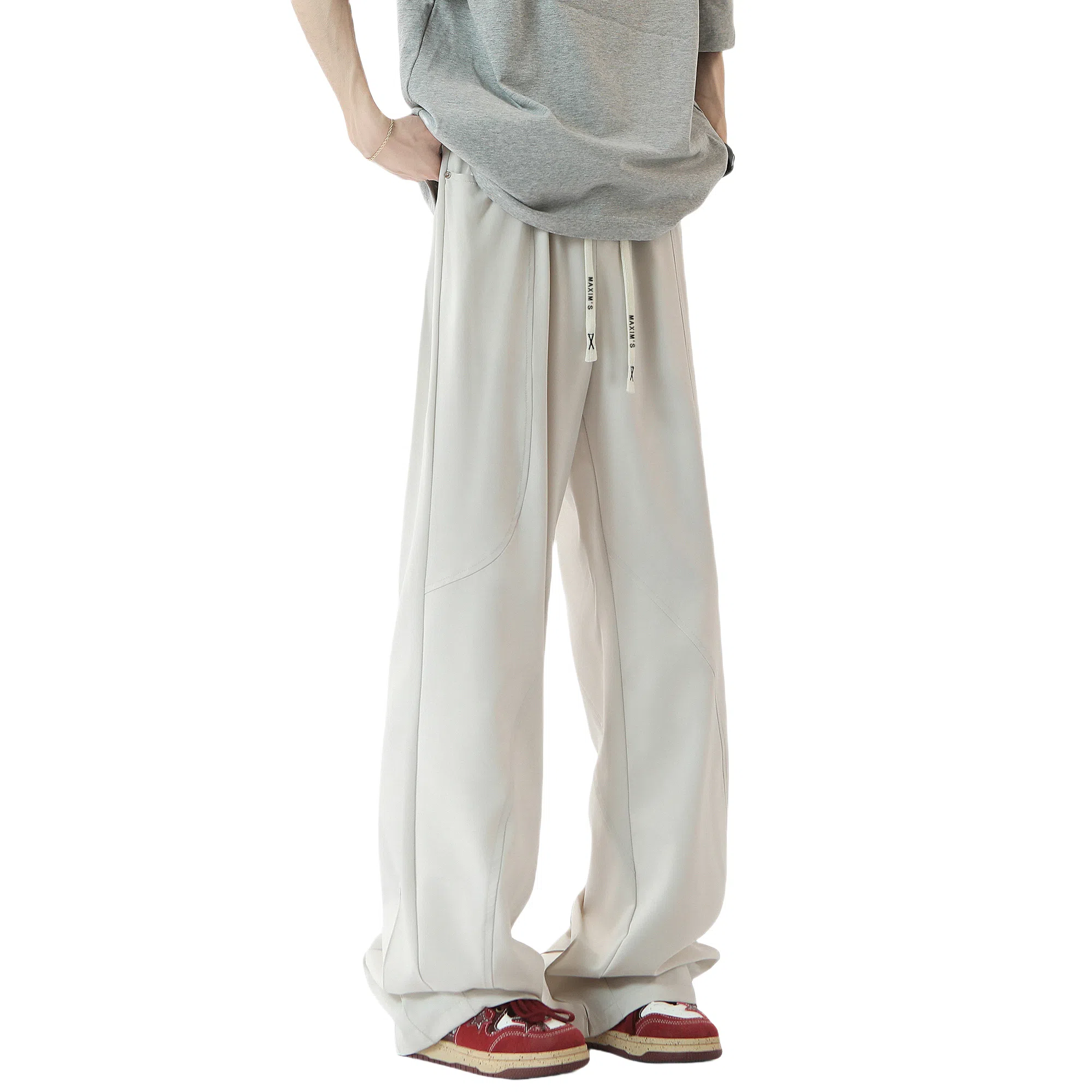 maxim's de paris vibe