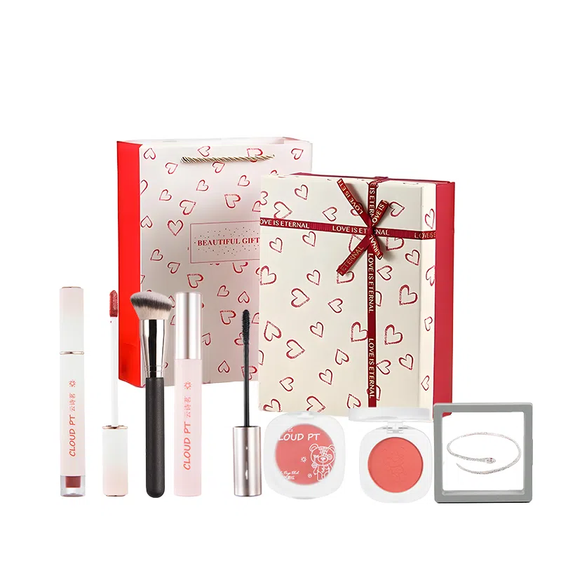 云诗茗 心心相恋礼盒彩妆套装 自然玻璃唇持久 日常通勤定妆不掉色不脱妆