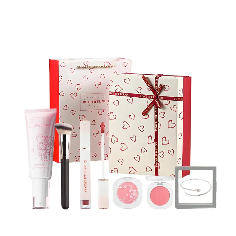 云诗茗 心心相恋礼盒彩妆套装 自然玻璃唇持久 日常通勤定妆不掉色不脱妆