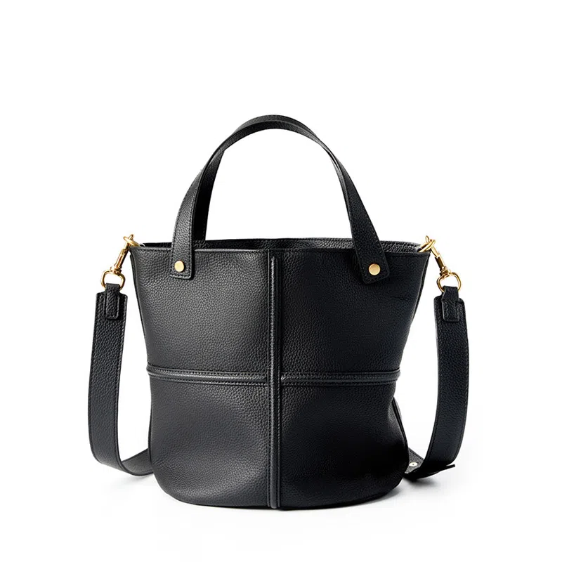 VANDEE Bucket Bag