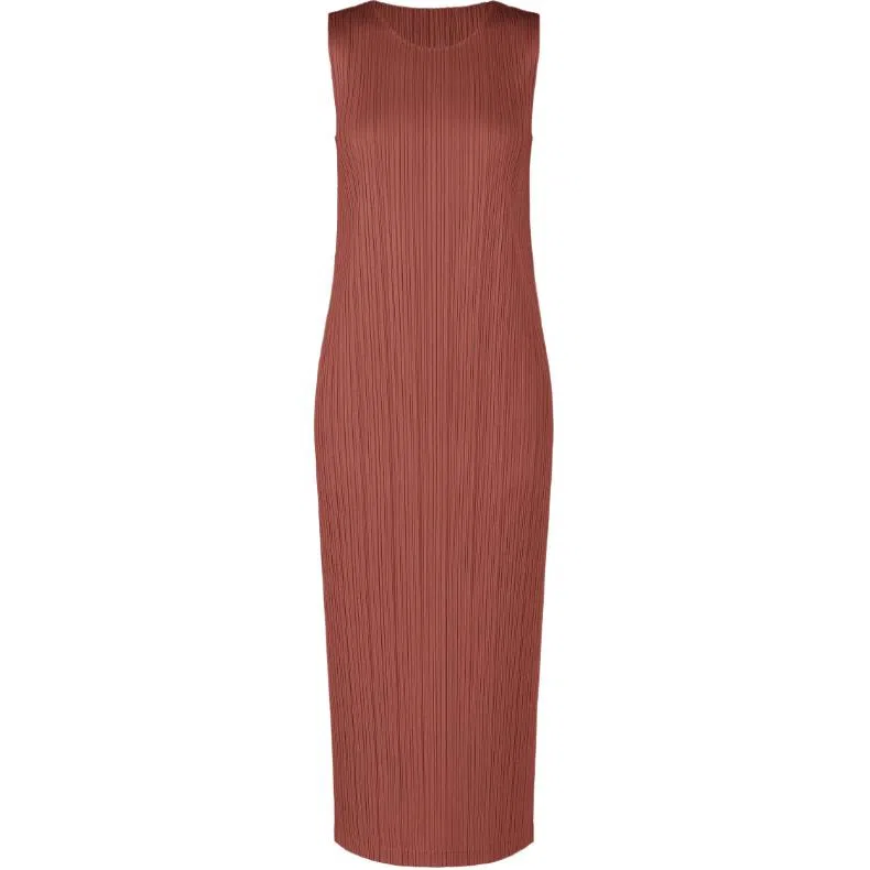 PLEATS PLEASE ISSEY MIYAKE