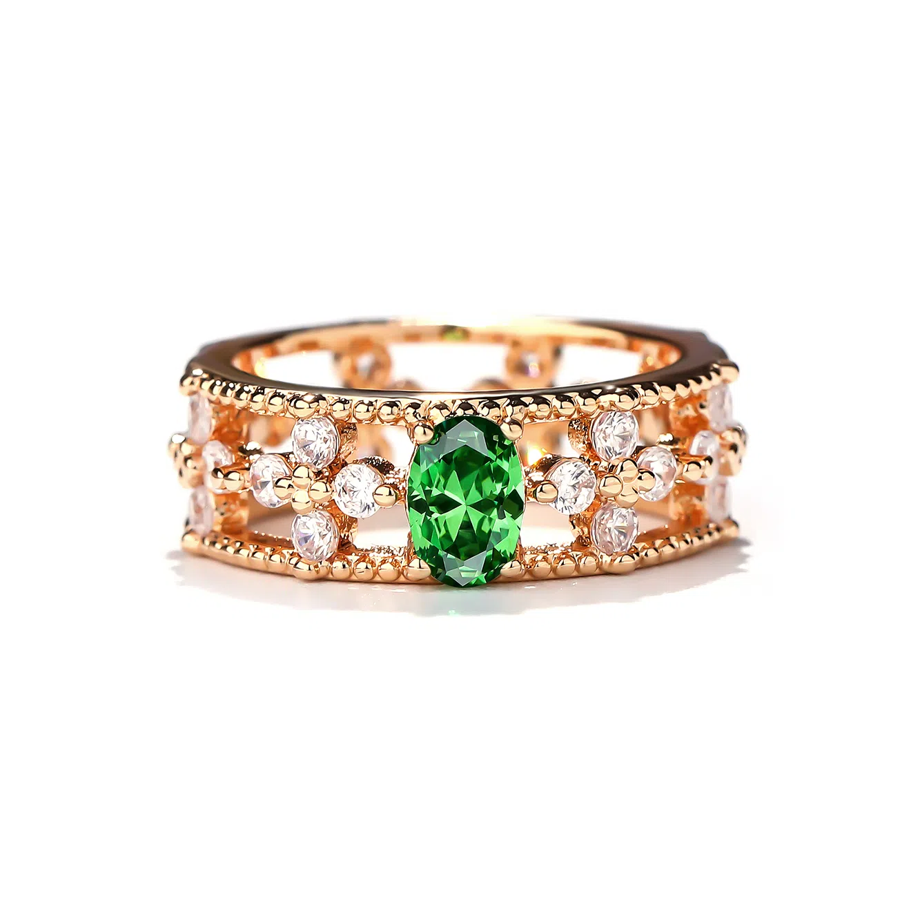 金杰福 四叶草圈戒樱花粉湖绿色时尚钻戒时尚设计款 培育钻石 戒指 女款