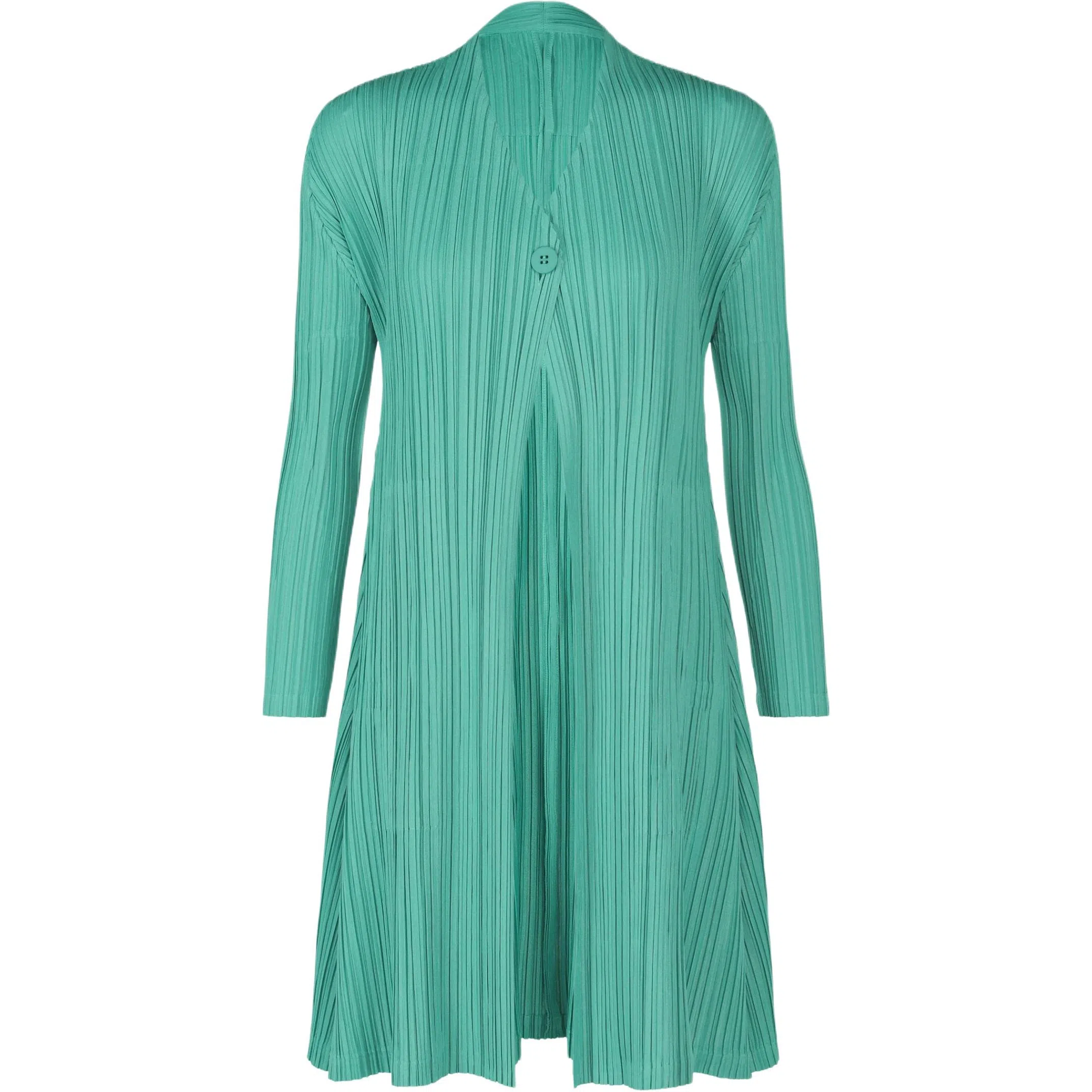 PLEATS PLEASE ISSEY MIYAKE