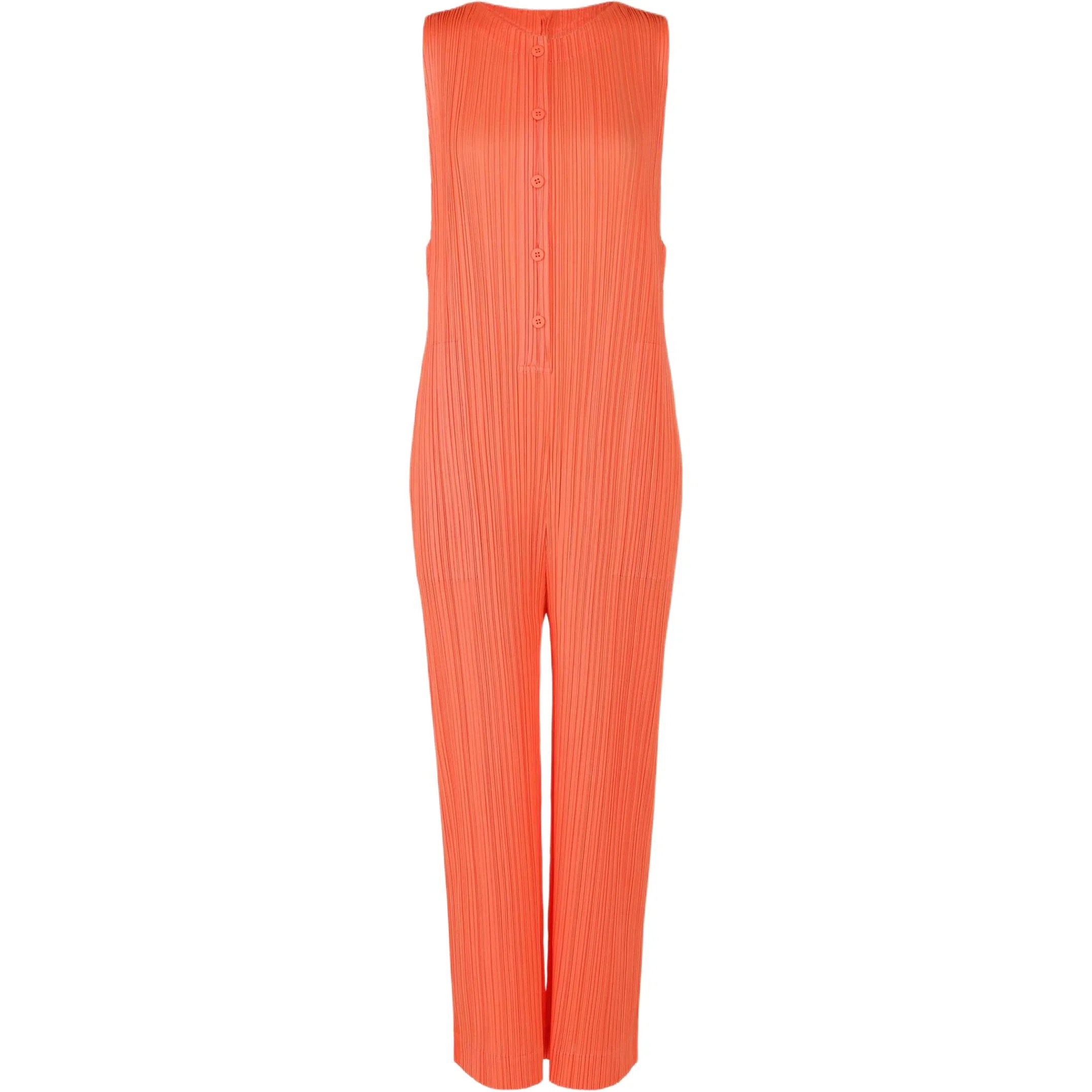 PLEATS PLEASE ISSEY MIYAKE