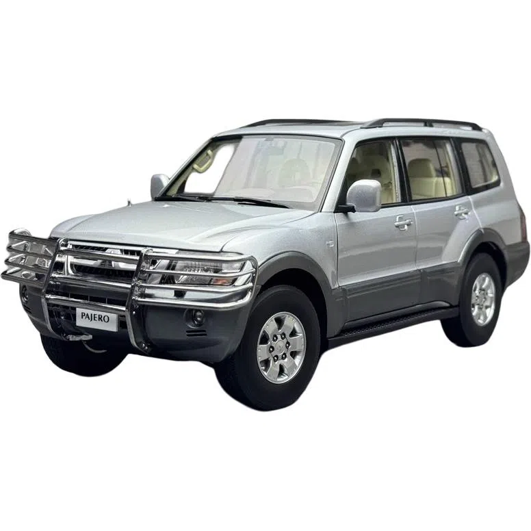 雨萱汽文 三菱帕杰罗 成品模型