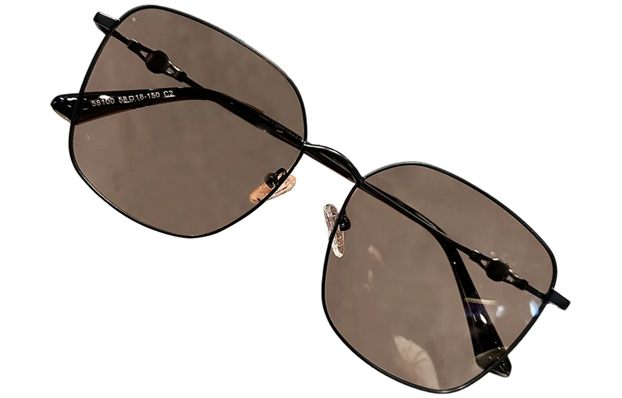 优幽兰 韩版潮流大框显脸小防紫外线百搭高级感开车驾驶遮阳个性设计感墨镜海边旅游度假街拍推 合金 方形 太阳眼镜 女款