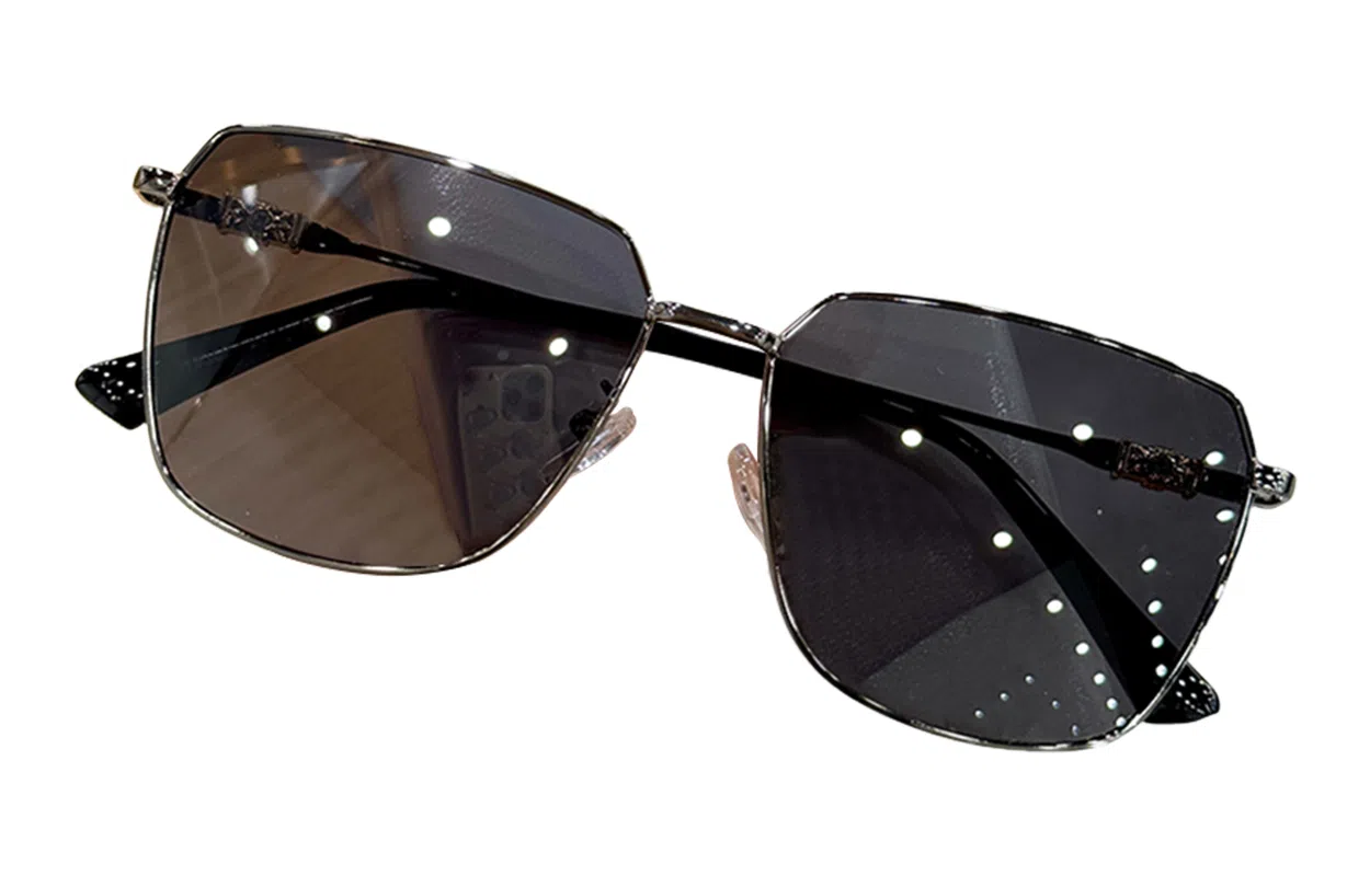 优幽兰 时尚潮流小众个性设计感墨镜复古百搭高级感防紫外线开车专用驾驶 钛合金 方形 太阳眼镜 男女同款情侣款