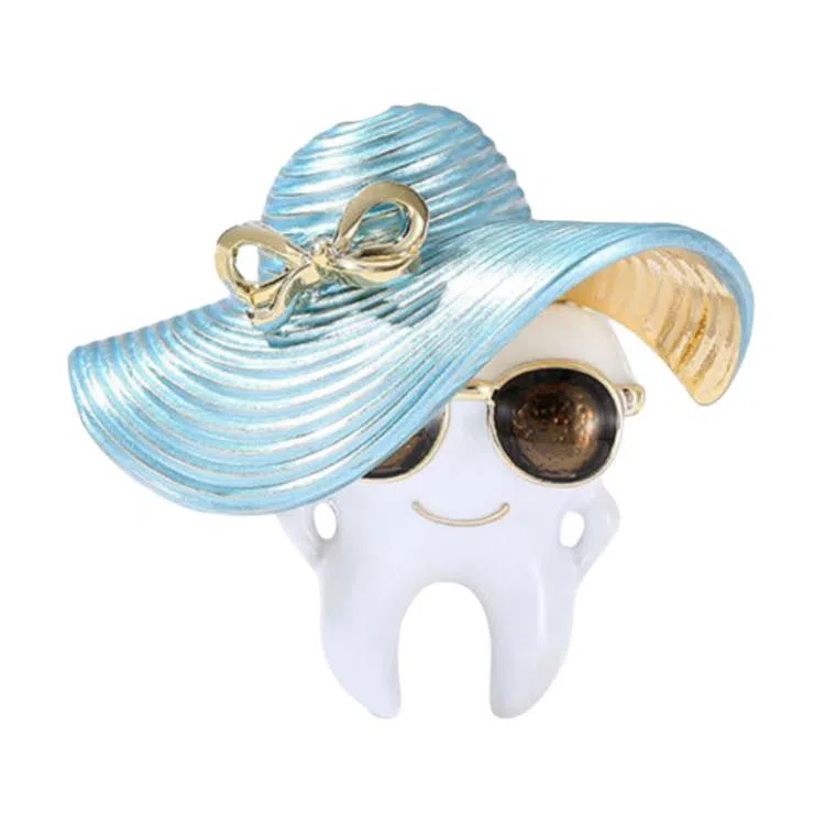 山一丸 日韩可爱设计感小众胸花卡通西装别针个性配饰防走光牙齿 铜 胸针 女款