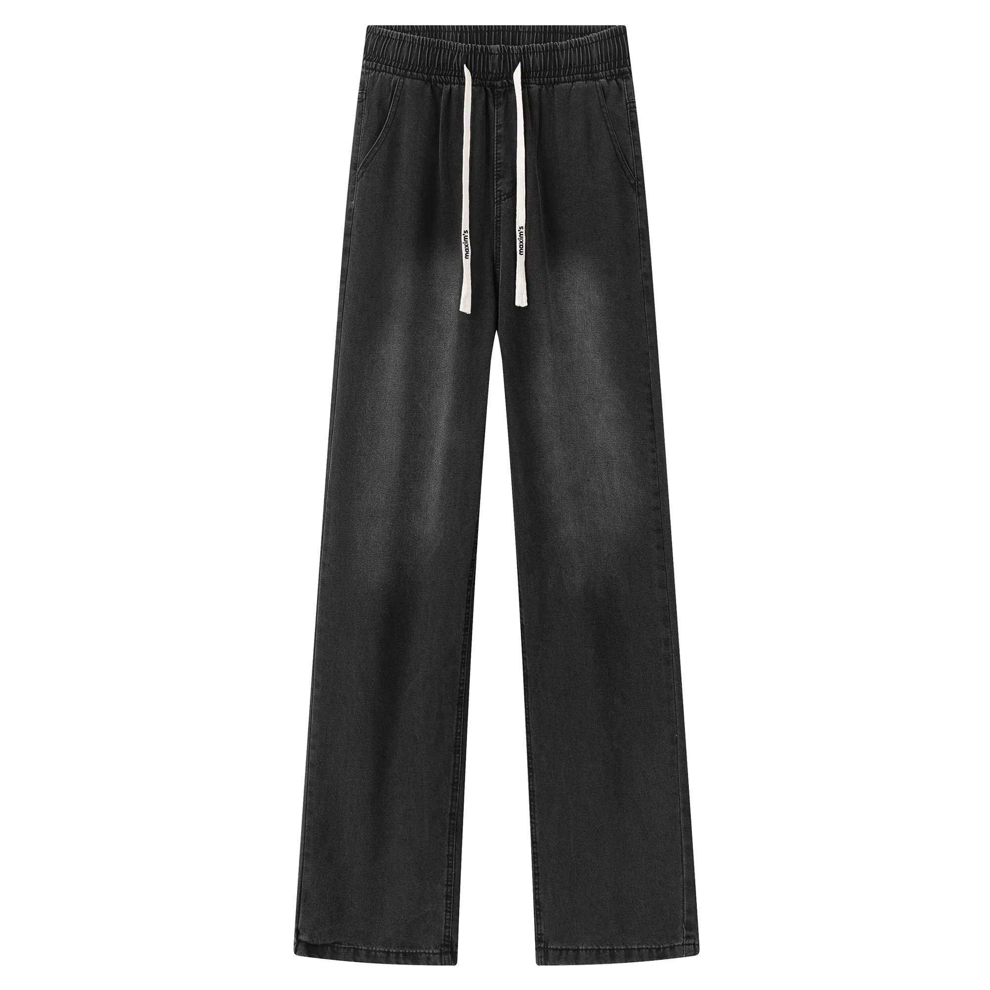 maxim's de paris vibe