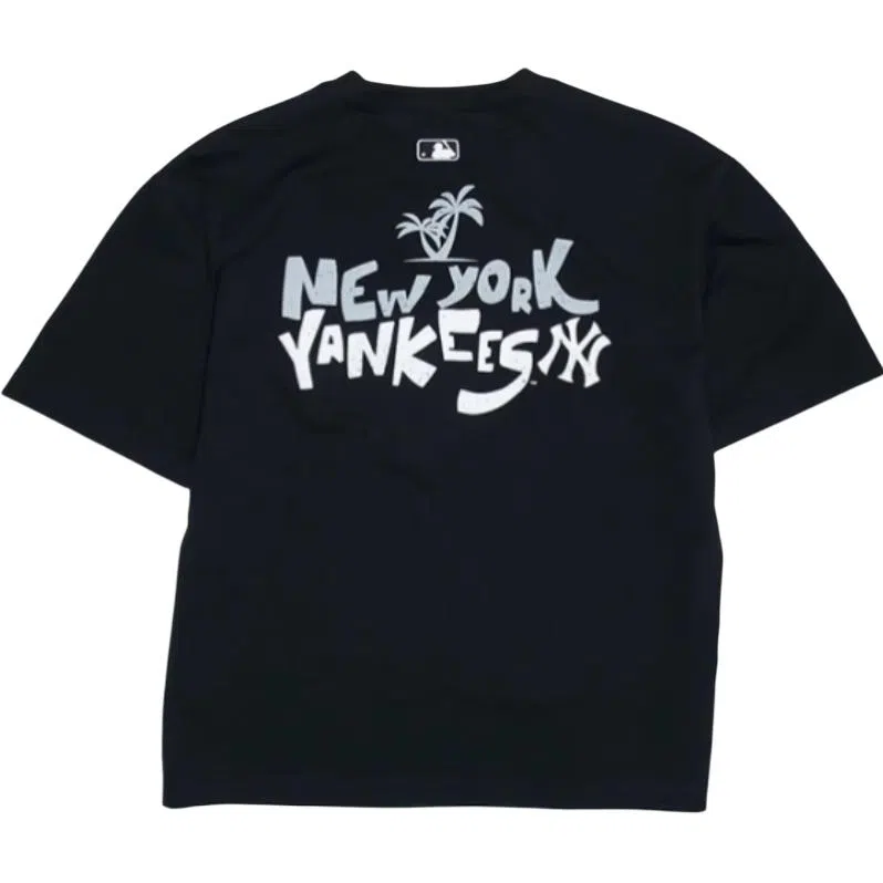MLB New York Yankees Graffiti Print T-Shirt