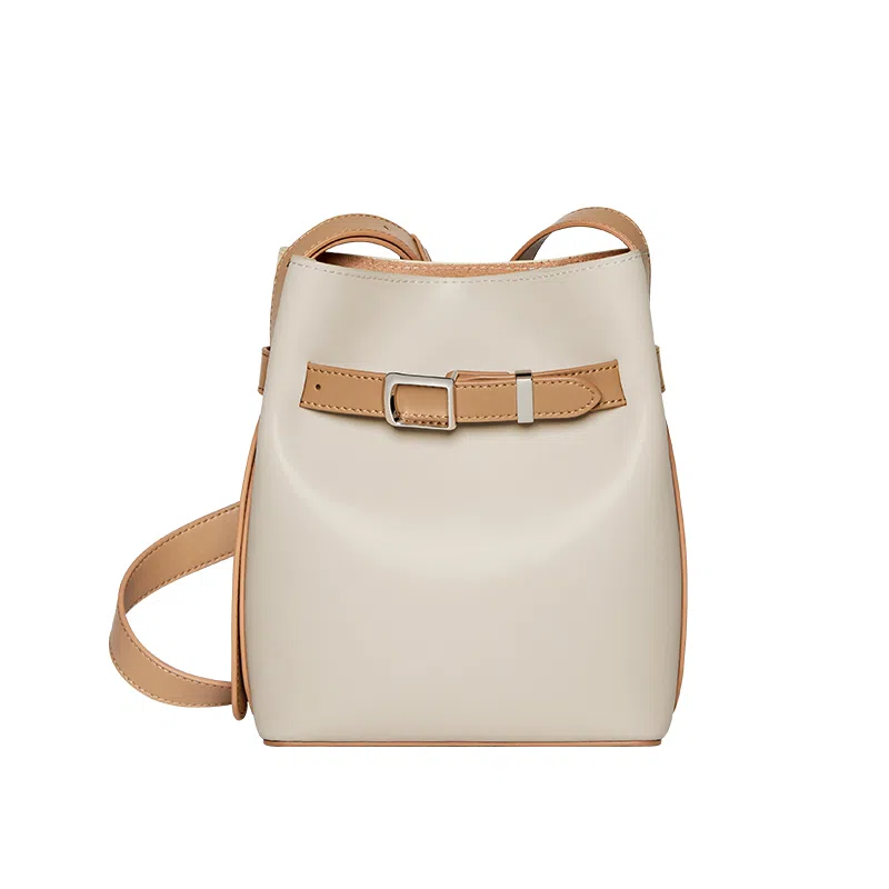 纳兰杜 女包 夏天高颜值百搭通勤休闲潮流简约包包 牛皮拼合成革 水桶包单肩包腋下包斜挎包 小号 女款 米白拼杏色