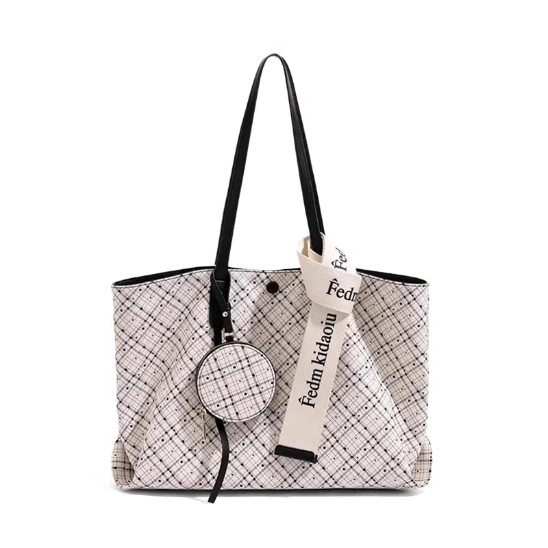 CLEVER KETCH PU Tote