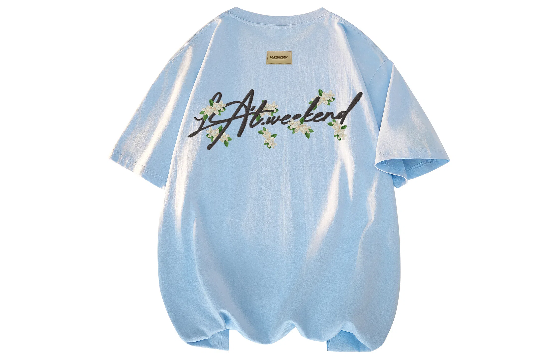 LA'T.WEEKEND LogoT