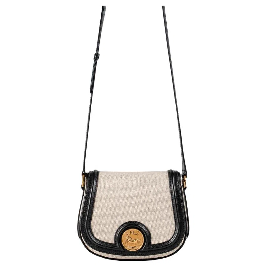Chloe HORSE MEDAL Logo