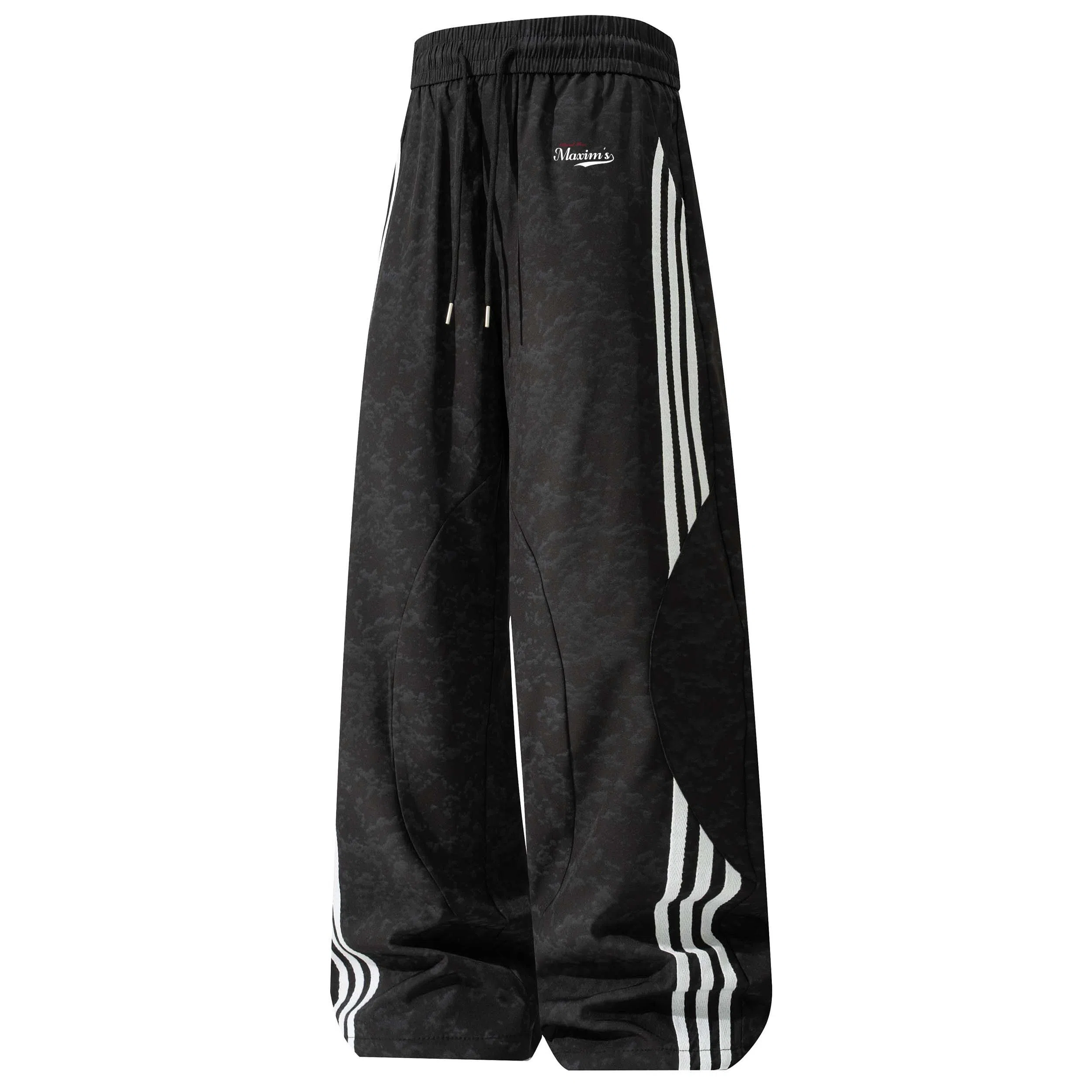 maxim's de paris Logo