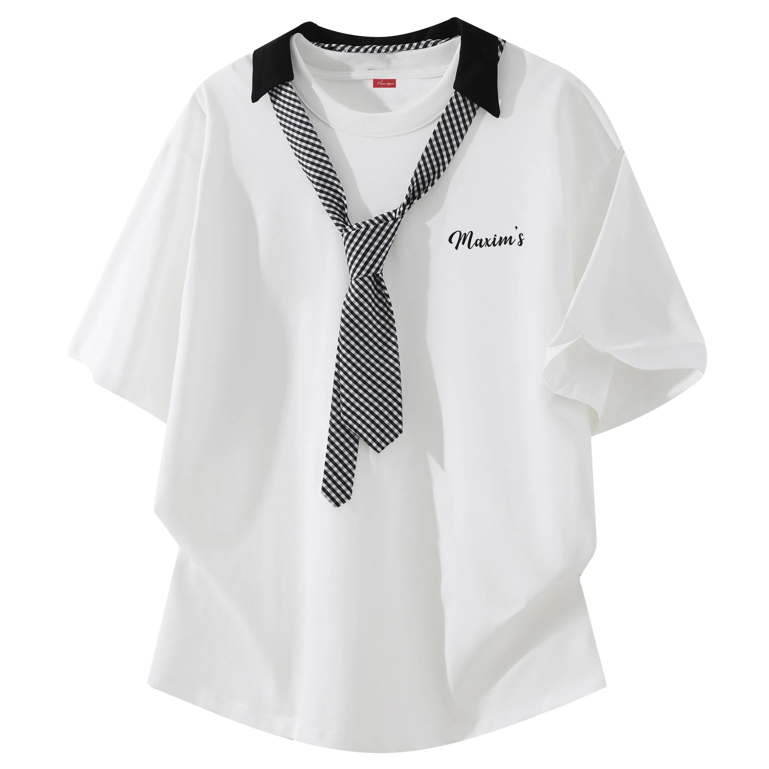 maxim's de paris logoT