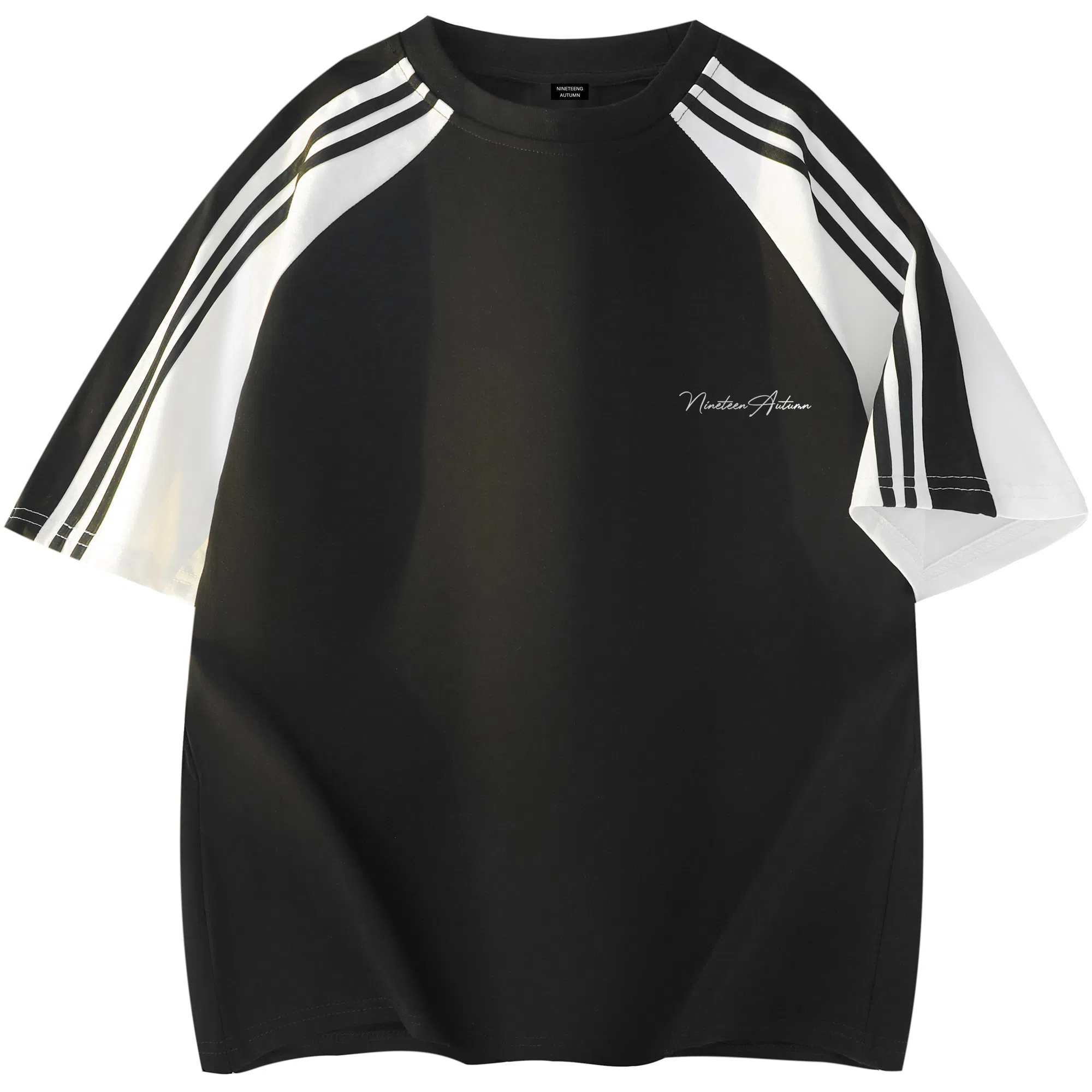 NINETEEN AUTUMN logoT