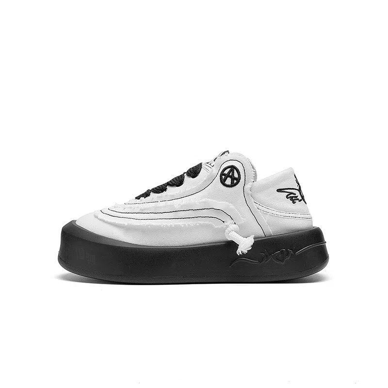 Acupuncture Low Top Ivory