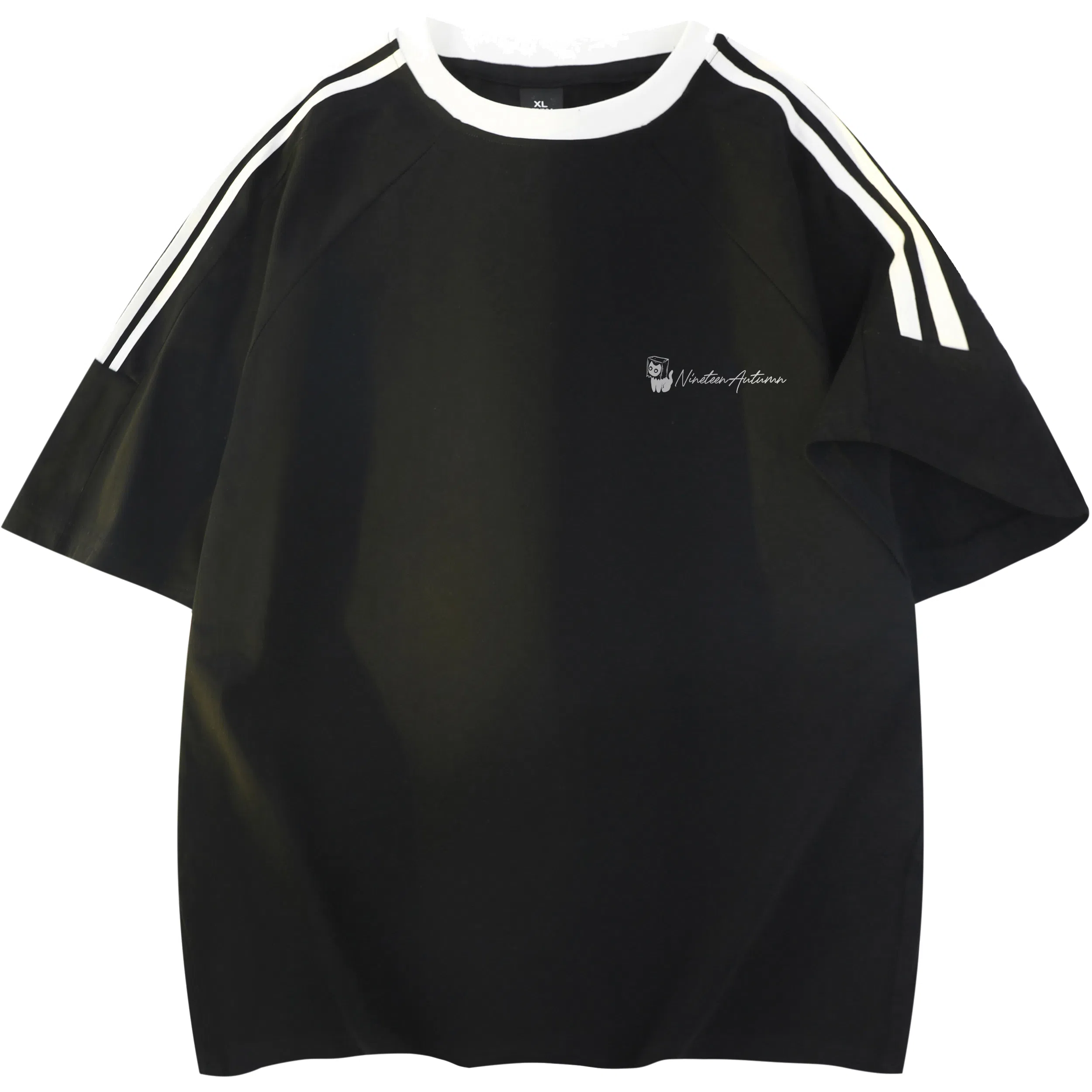 NINETEEN AUTUMN T