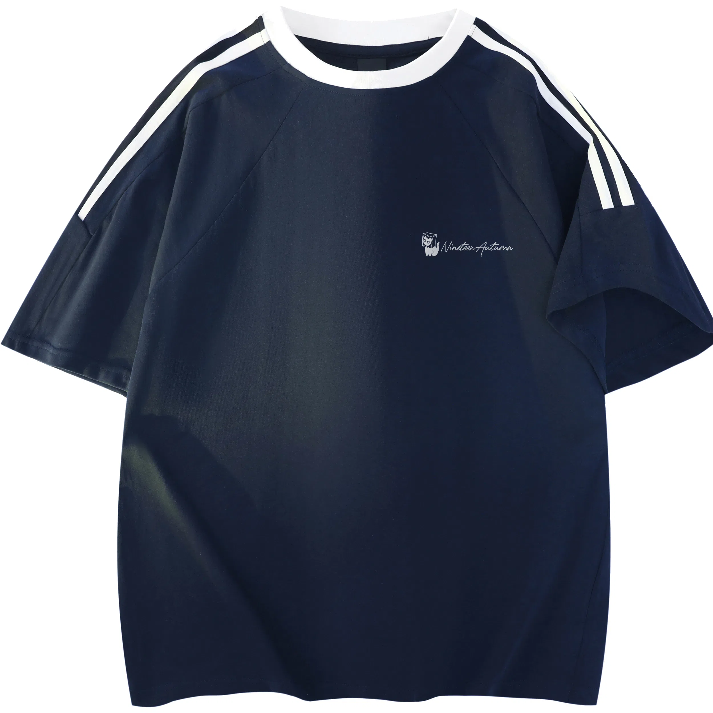 NINETEEN AUTUMN T