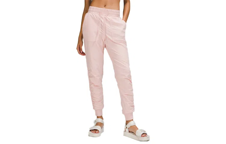 lululemon Swift Beyond The Studio Logo