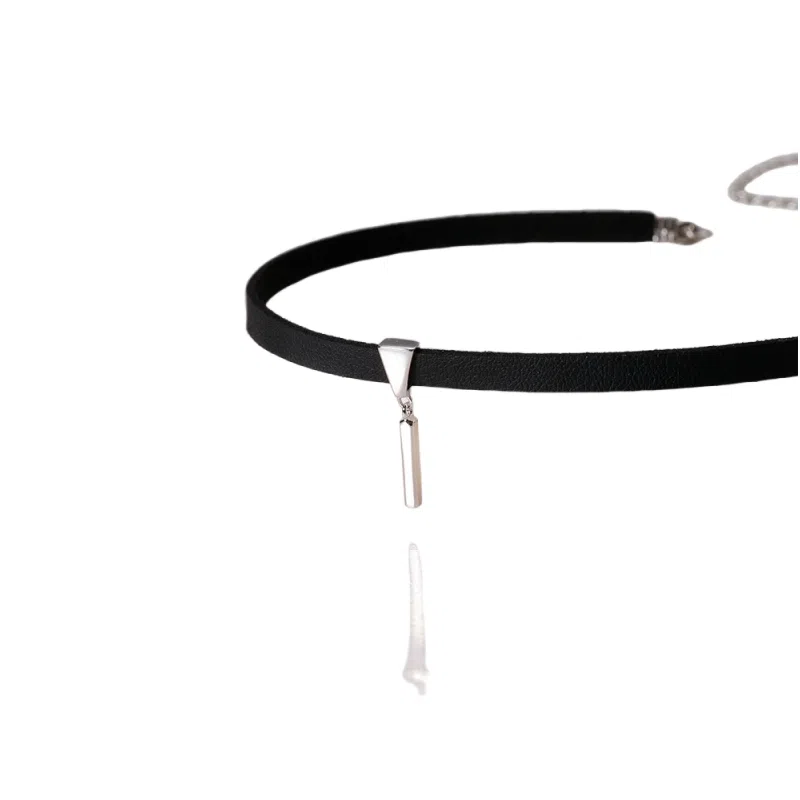 ZWU choker pu