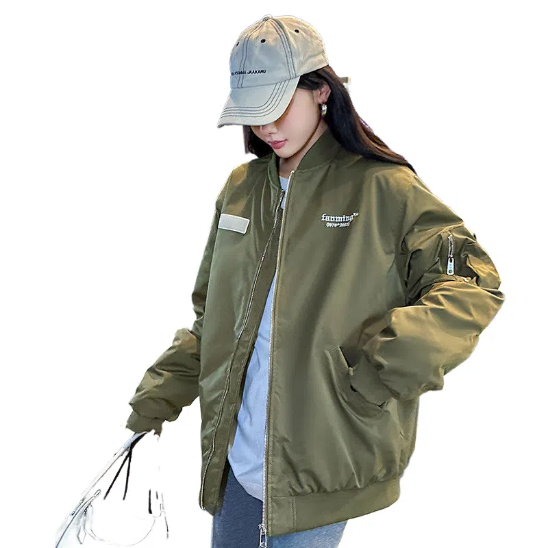 玉儿恋 休闲字母印花棒球领落肩宽松拉链长袖棉服 女款