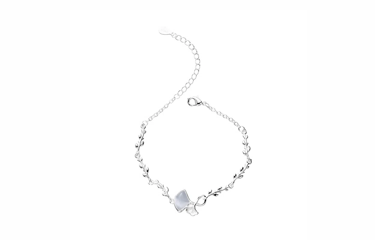 牧言 国潮复古新中式简约小众设计高级感 光面交织条纹银杏叶日常百搭锁骨链 琉璃 三生有杏项链 女款