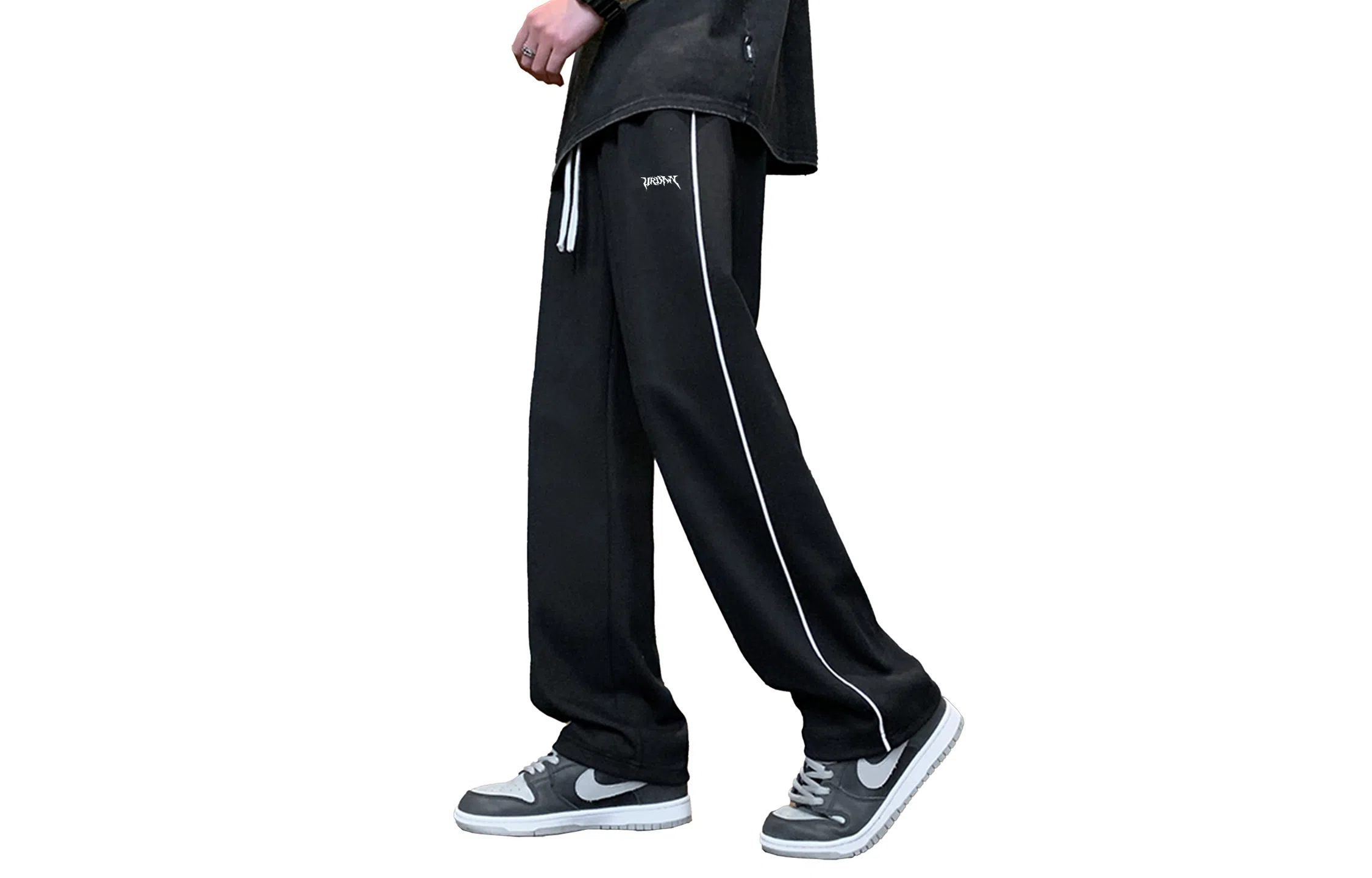 URBAN AUTHENTIC logo