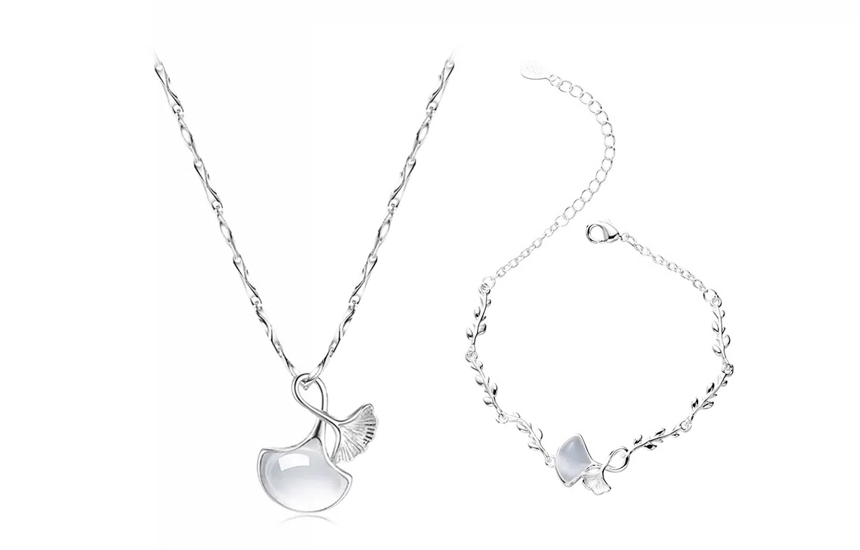 牧言 国潮复古新中式简约小众设计高级感 光面交织条纹银杏叶日常百搭锁骨链 琉璃 三生有杏项链 女款