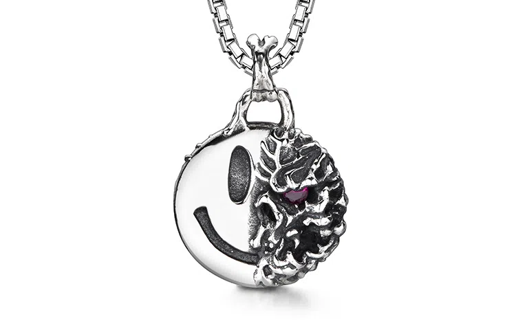 IDEAGEMER Smiley Face Necklace