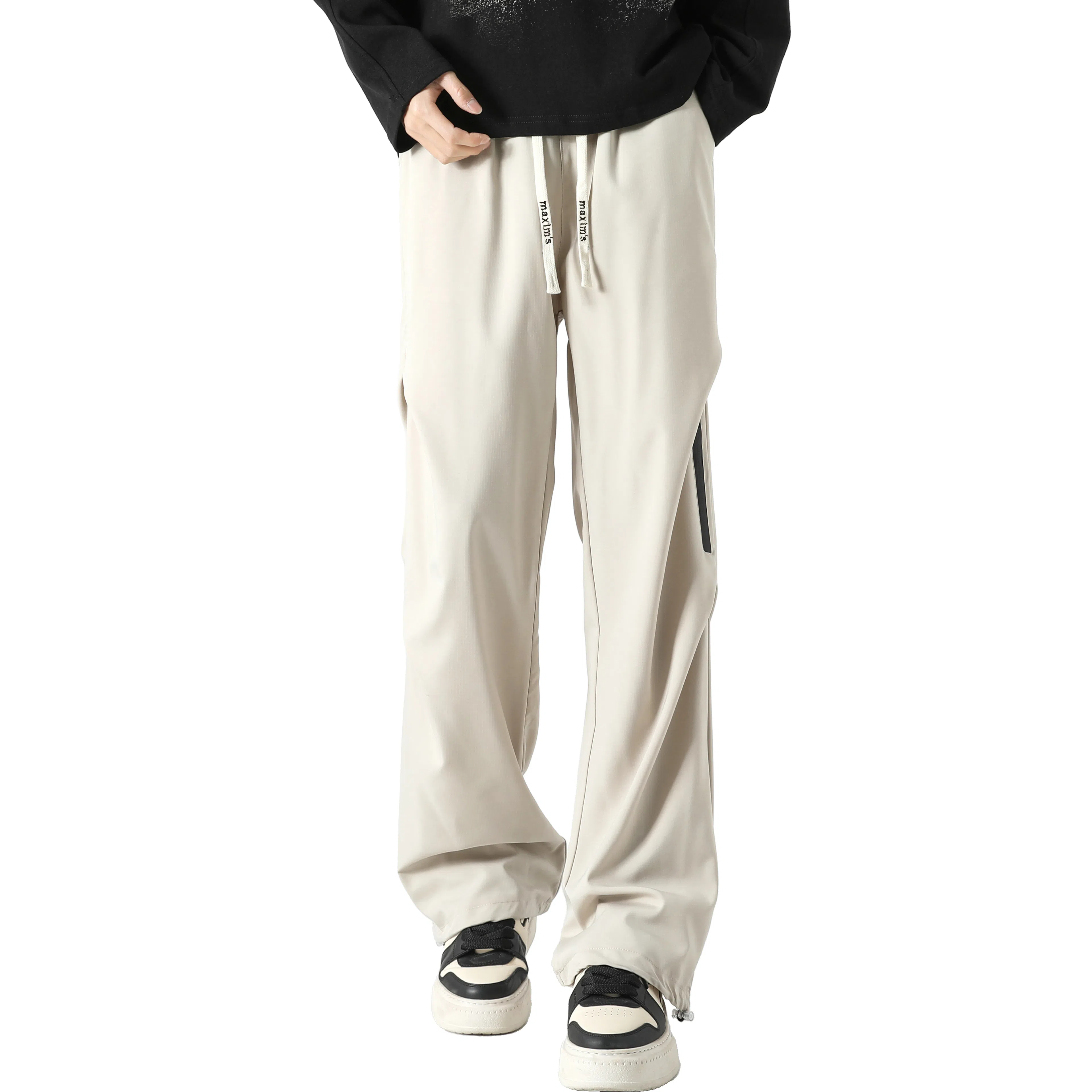 maxim's de paris logo