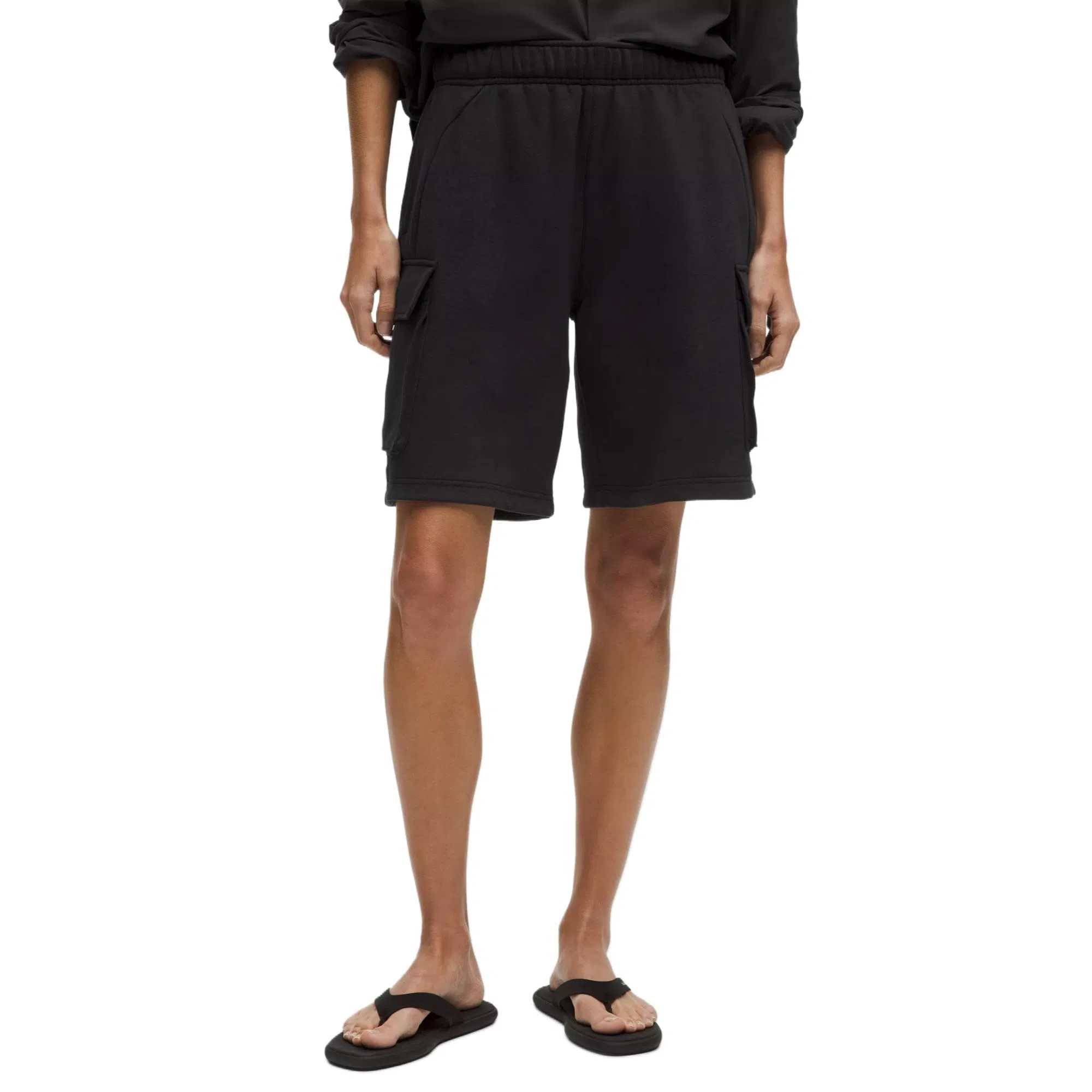 lululemon Scuba Mid-Rise Oversized Cargo Short 9"