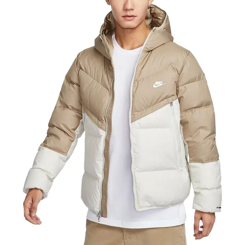 Nike SportswearStorm-FIT Windrunner