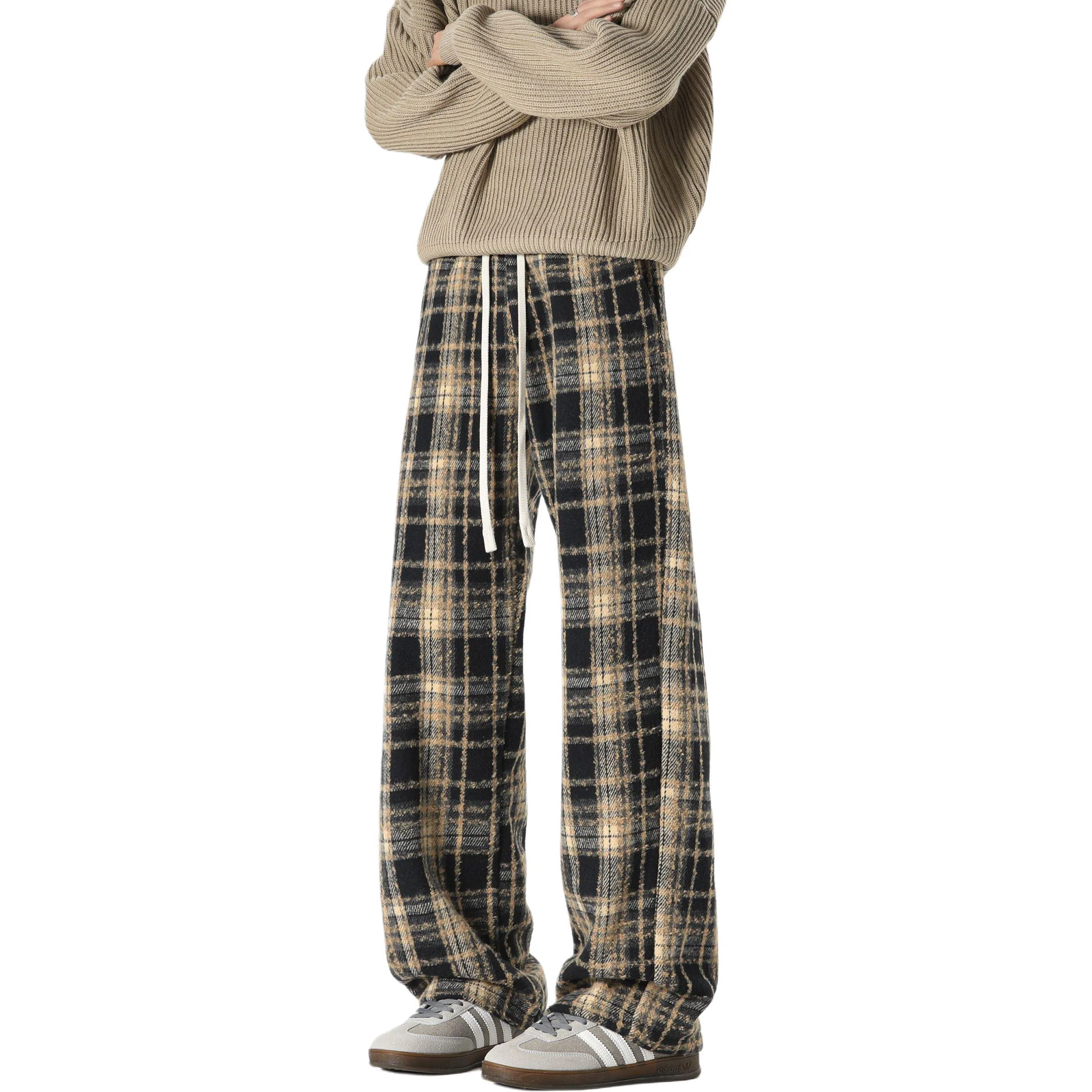 D&W Classic Christmas Red Plaid Sweatpants