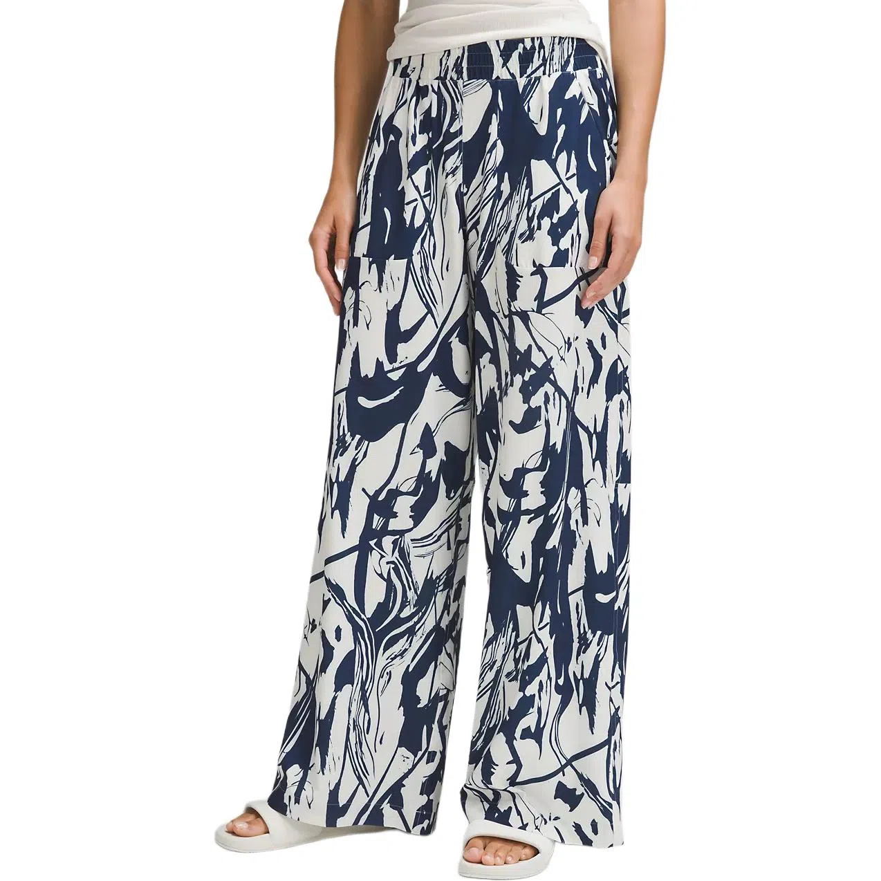 lululemon Swift Mid-Rise Wide-Leg Pant
