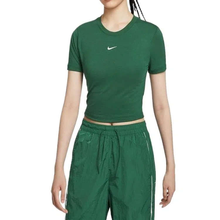 Nike AS W NSW TEE ESSNTL SLIM CRP logo T