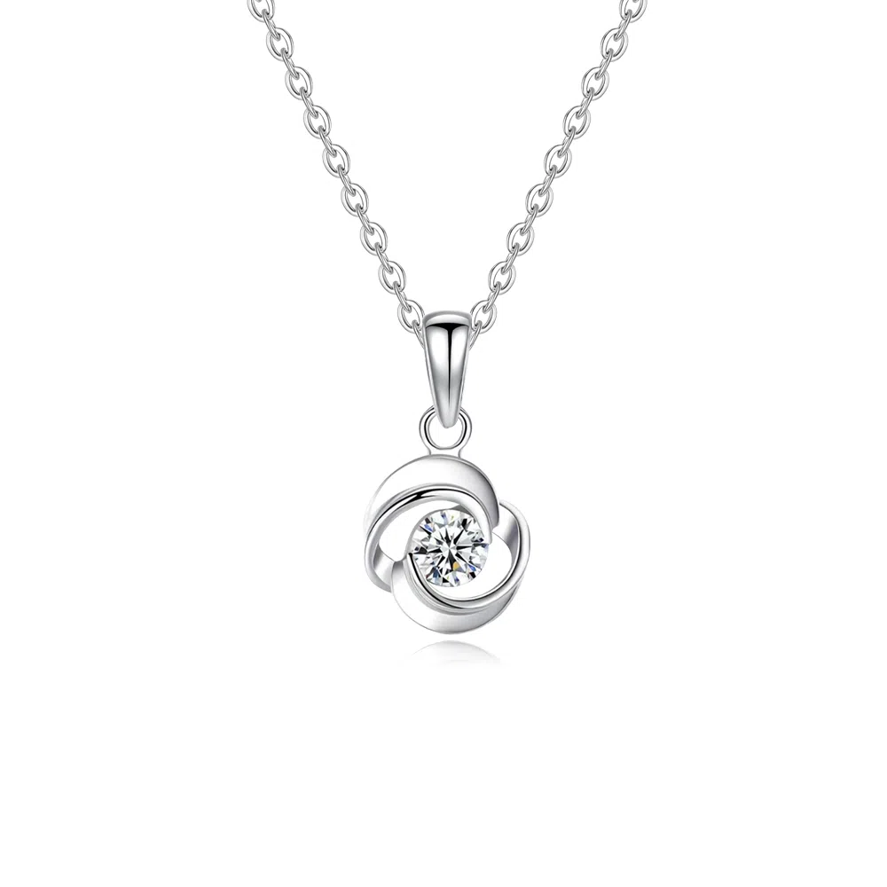 【 999足银 福韵金 】六桂福珠宝 莫比乌斯 一见钟情白玫瑰轻奢浪漫四叶草幸运吊坠表白告白小众设计简约百搭锁骨链 纯银 礼盒装项链 女款