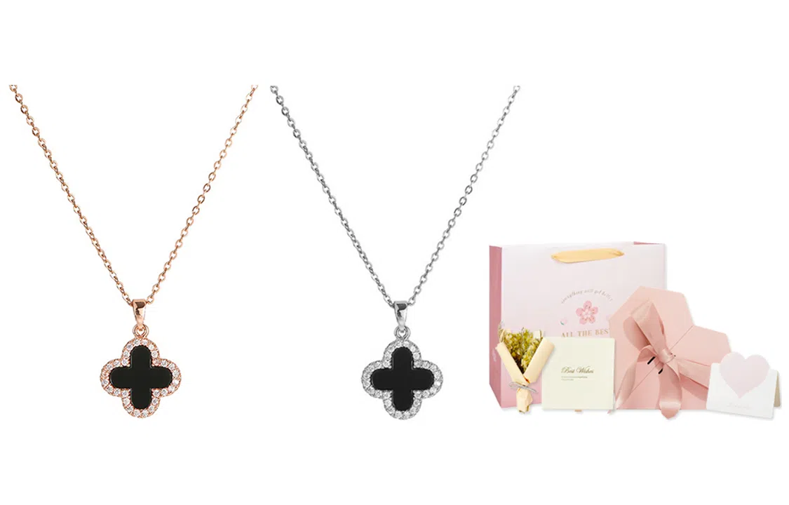 US8ACC Silver Clover Pendant Necklace